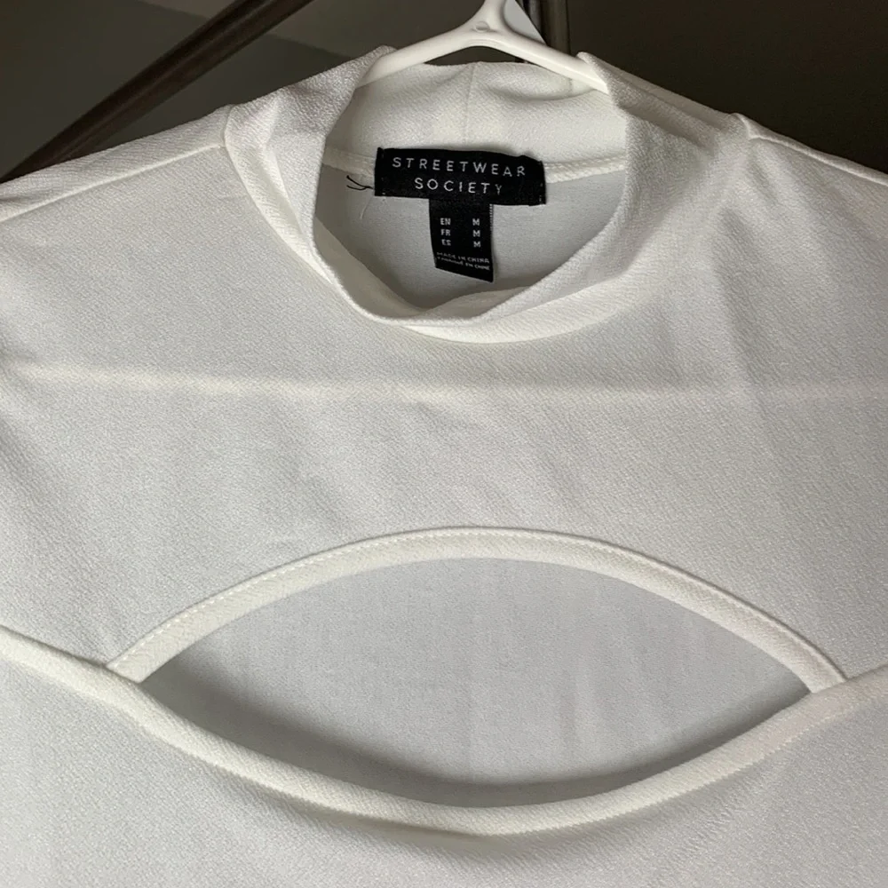 ✨Host Pick✨White cutout long sleeve blouse - Picture 4 of 5